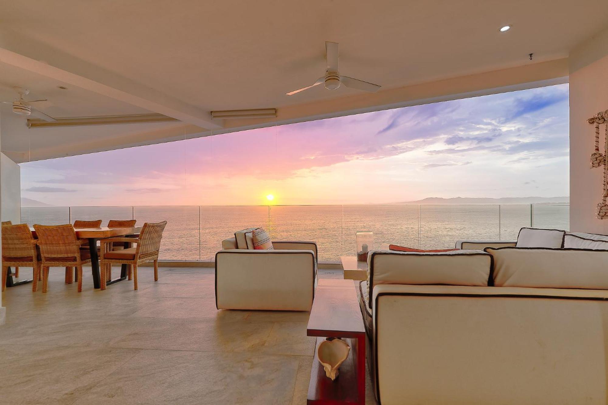 Maxwell Residences At Indah Puerto Vallarta Exterior photo