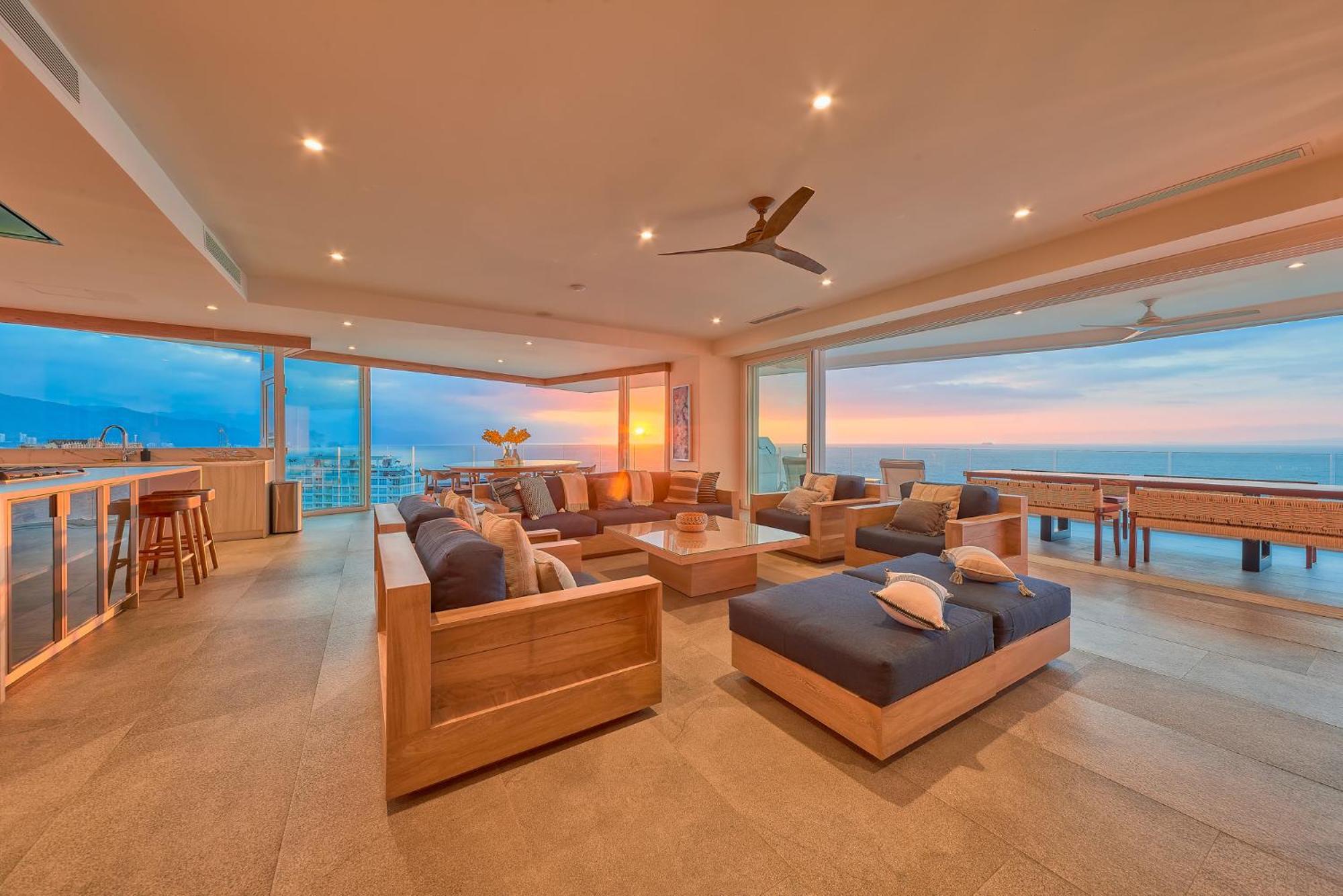 Maxwell Residences At Indah Puerto Vallarta Exterior photo