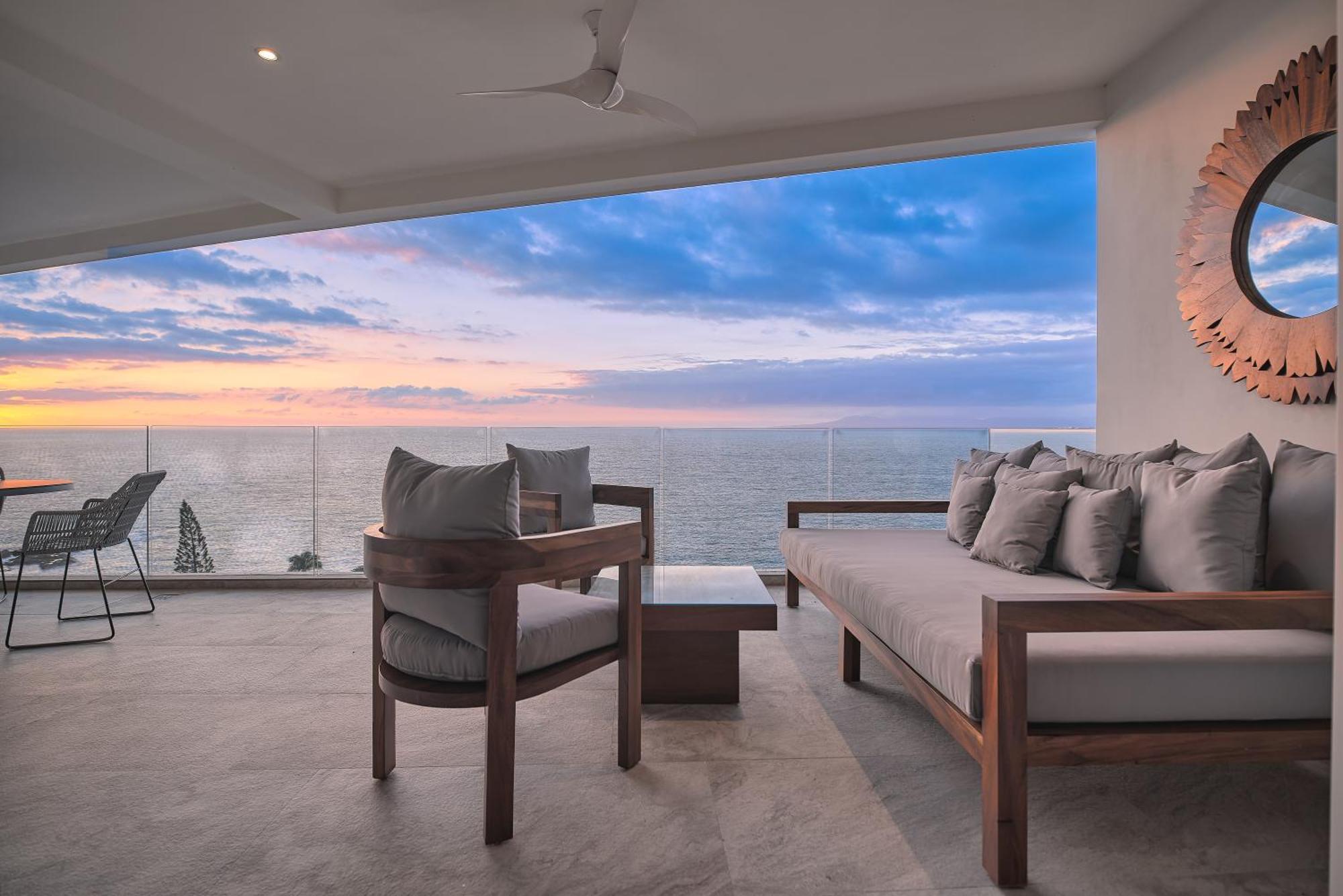 Maxwell Residences At Indah Puerto Vallarta Exterior photo