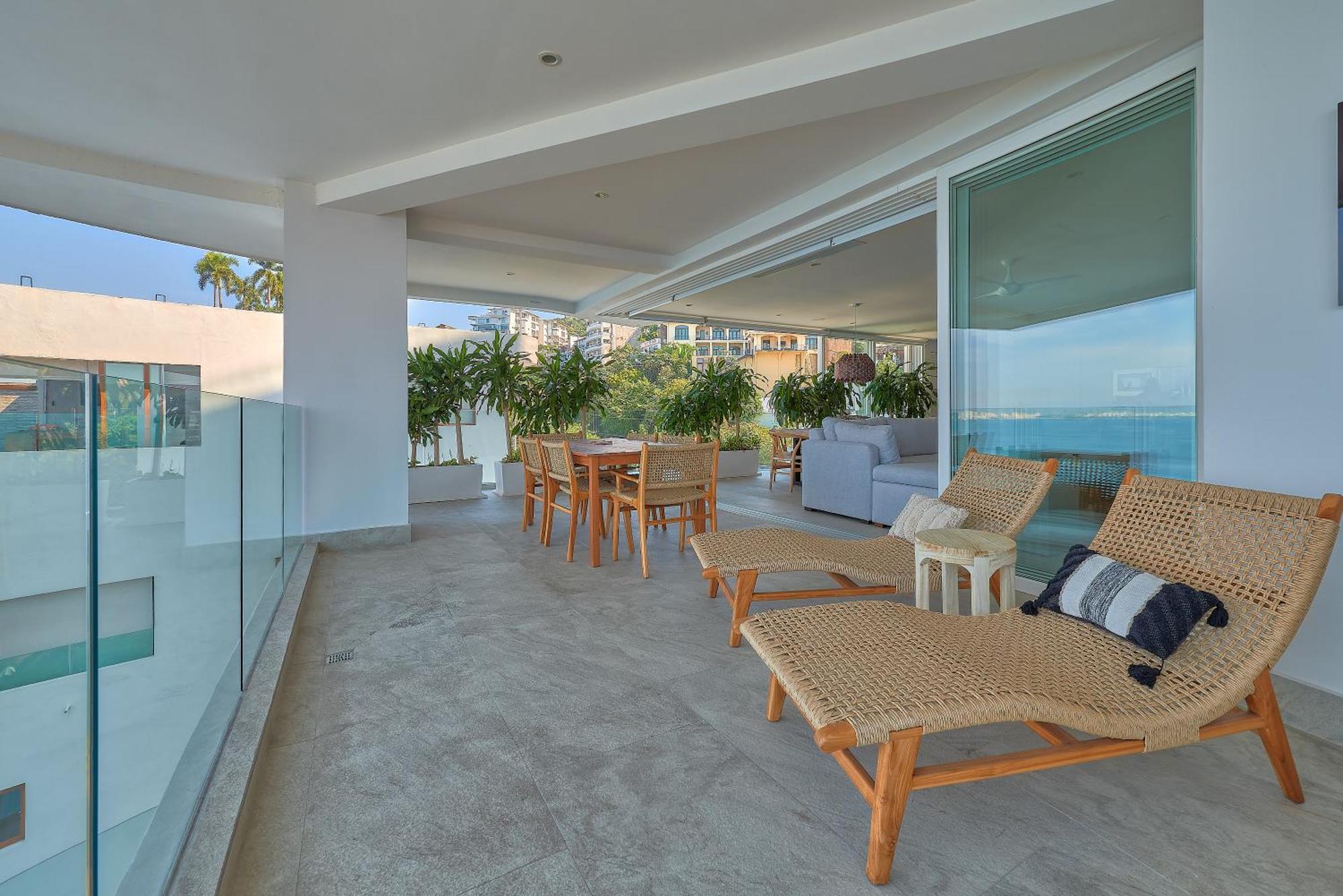 Maxwell Residences At Indah Puerto Vallarta Exterior photo