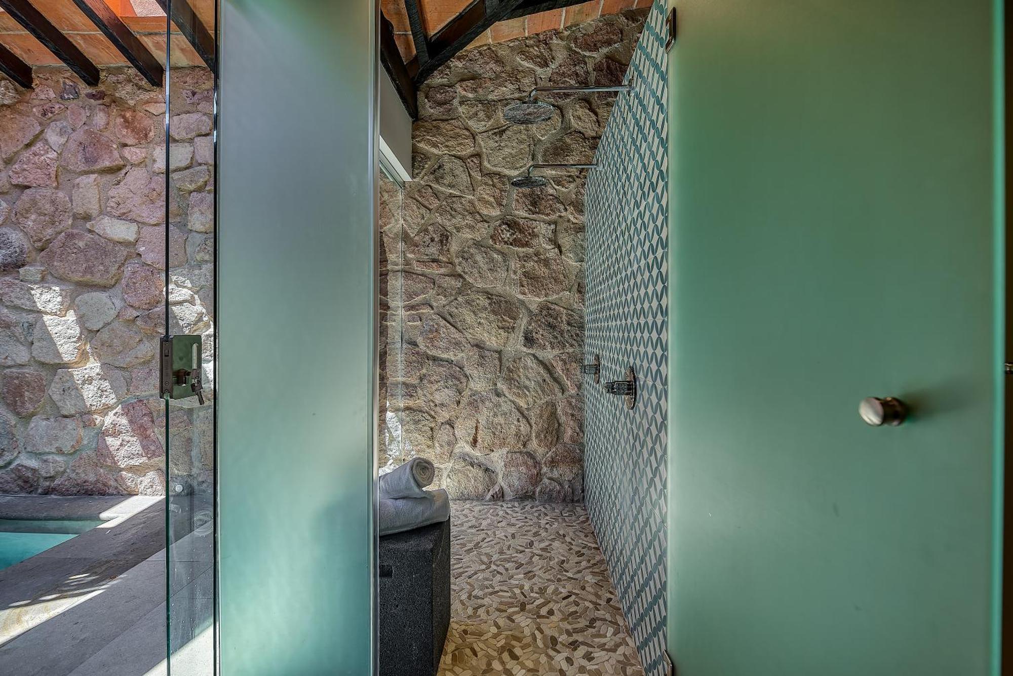 Maxwell Residences At Indah Puerto Vallarta Exterior photo