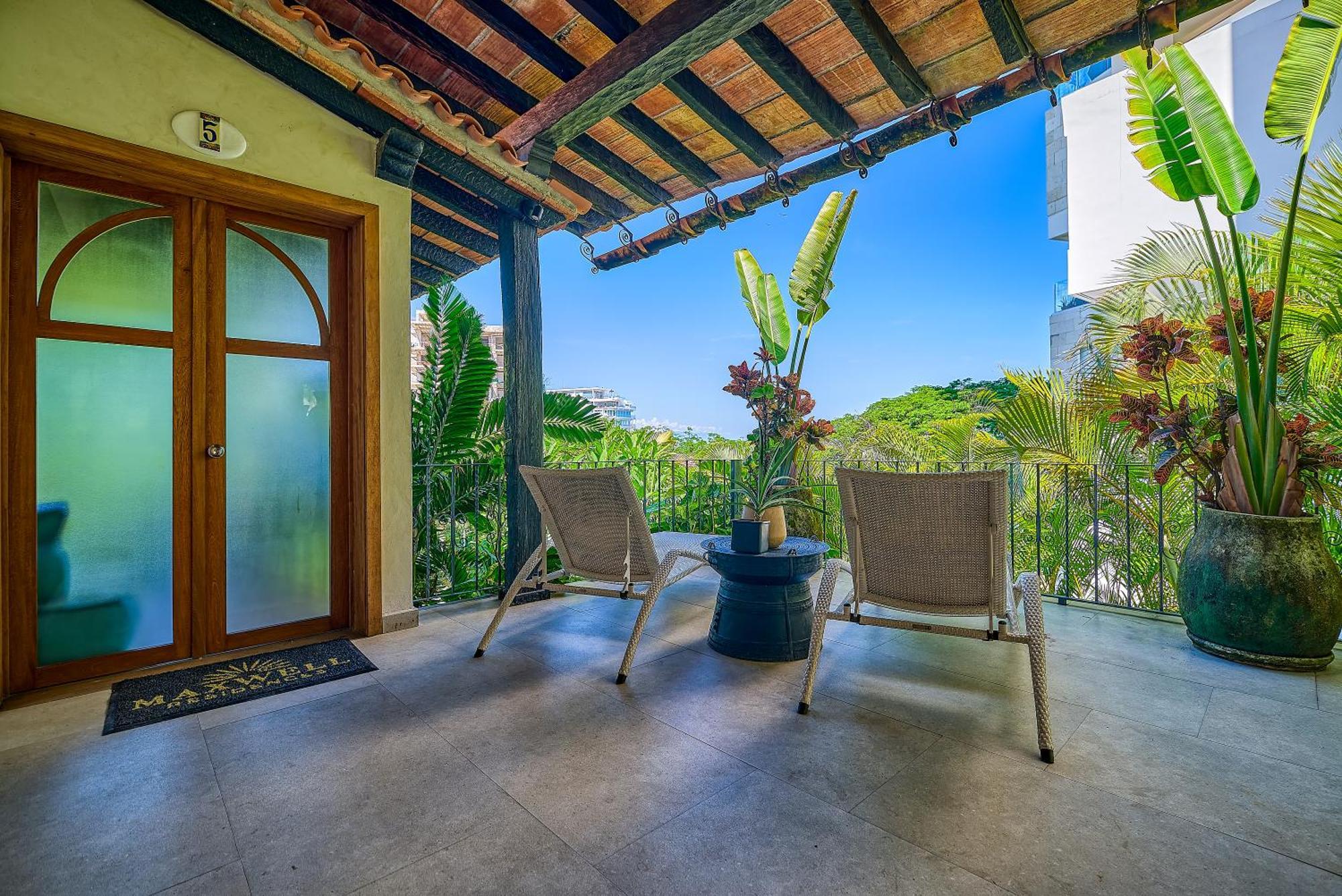 Maxwell Residences At Indah Puerto Vallarta Exterior photo