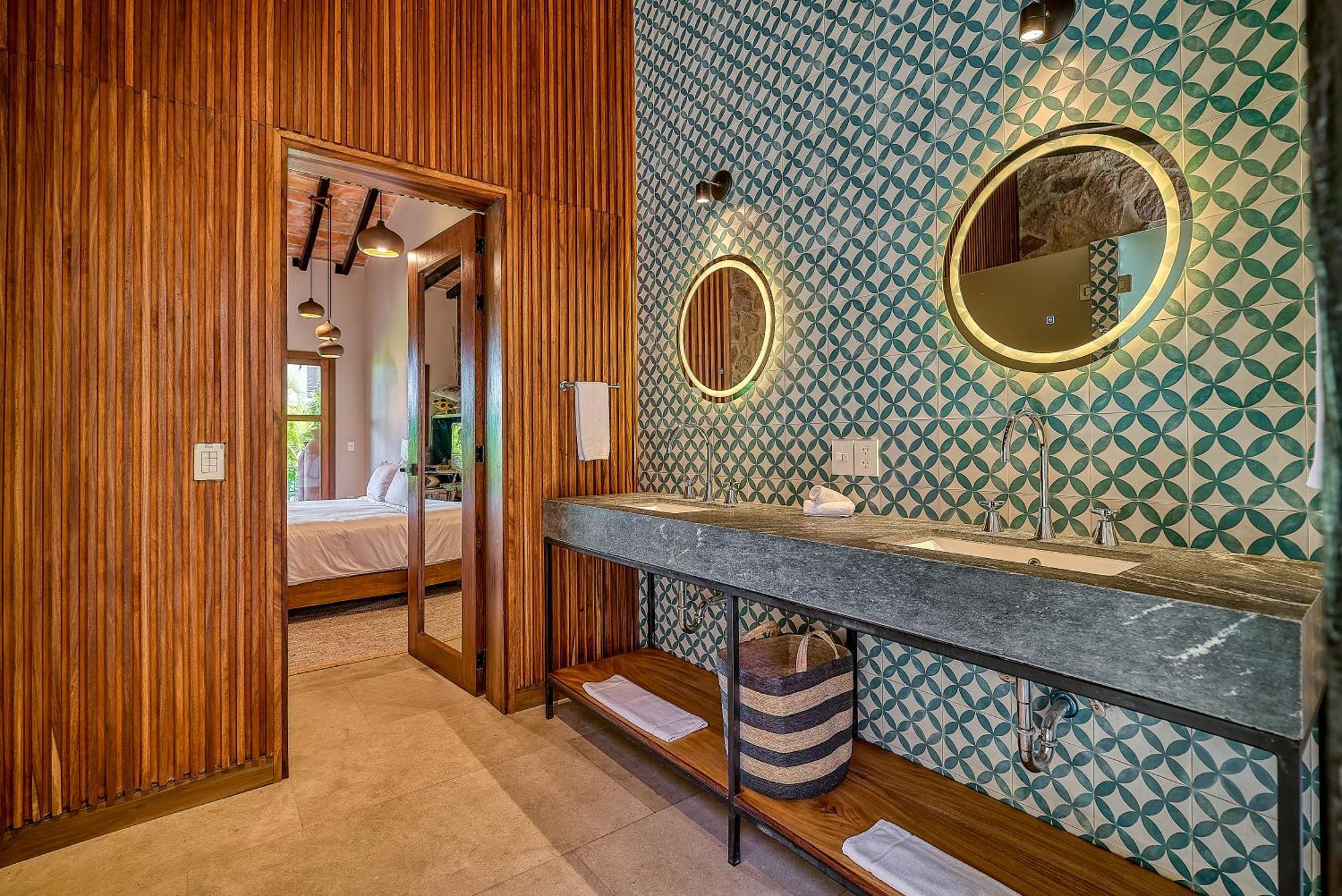 Maxwell Residences At Indah Puerto Vallarta Exterior photo